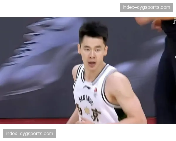 南京同曦外线核心郭昊文踝关节扭伤 预计将休战两周左右 南京同曦外线核心郭昊文踝关节扭伤 预计将休战两周左右